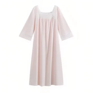 Chemise de Nuit en Dentelle Anglaise