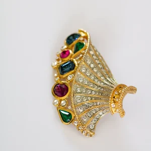 Broche oversize en pierre de cristal